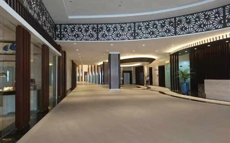 dusit-Hallway